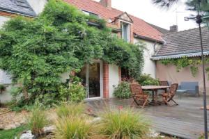 Gite Olivet, 3 pièces, 4 personnes - FR-1-590-174 Hotel, Orleans