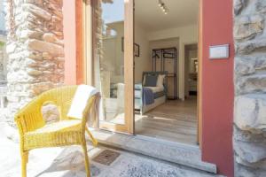 Villetta Abbazia Acqua Dolce - With Stunning Terrace by Rent all Como Apartments, Lenno