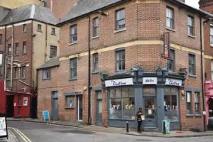 Ali Inn, Oxford