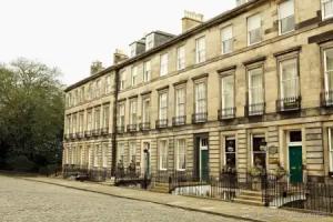 Nira Caledonia, Edinburgh
