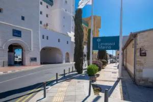 Sanders Crystal 2 - Darling 3-bdr Apt With Shared Rooftop Apartments, Limassol