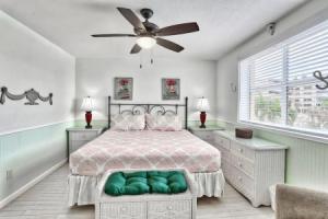 Friendly Native 204 Apartments, St Pete Beach