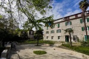 Nirvana Garden Rooms, Split