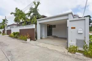 Natural Villa by Holiplanet, Thalang