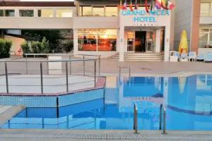 Lake Li̇fe Hotel, Isnik