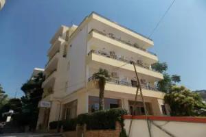 Hotel Real, Sarande