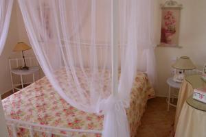 Mirabeli Suites, Apollonia