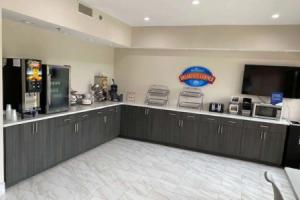 Baymont by Wyndham Topeka, Topeka