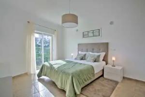 Lagos Palm Tree 1 With Pool by Homing Apartments, Lagos
