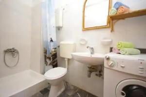 Seafront Studio Apartment+Balcony, Drasnice