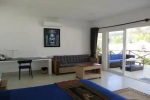 Saracen Bay Resort, Koh Rong Island