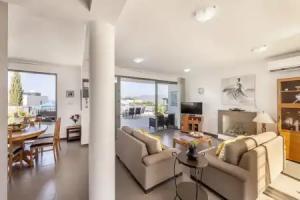 Lenias Sea View in Villa, Neo Chorio