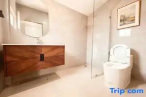 Pattaya Zhongtian Beach Villa / Close to the Beach / 4 Bedrooms 5 Bathrooms 2 Living Rooms, Jomtien Beach
