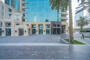 Monty - Stylish Apartment with Partial Burj Khalifa View, Dubai