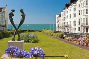 Hamptons Brighton, Brighton