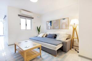 2BR Penthouse with Large Front Terrace, Qawra