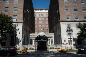 Astor Hotel, Milwaukee