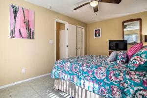 1 Mi to Oceanfront Fun: Retreat! Apartments, Pompano Beach