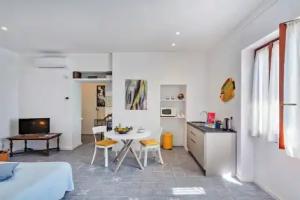 Yellow Suite sul Lungomare di Recco Apartments, Faveto