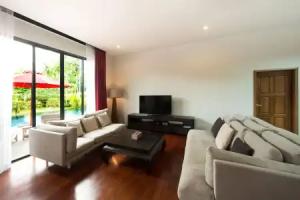 Baan Bua Estate by Tropiclook, Nai Harn