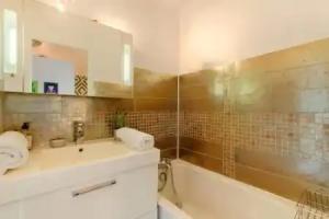 Splendide appartement sur la Place aux Huiles - Air Rental Apartments, Marseille