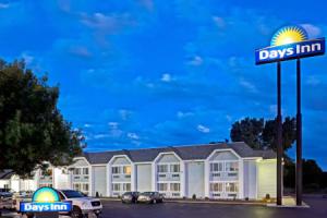 BridgePointe Inn & Suites, Omaha