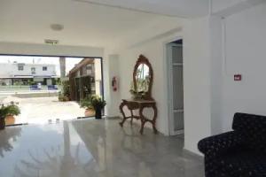 West End Hotel, Peyia