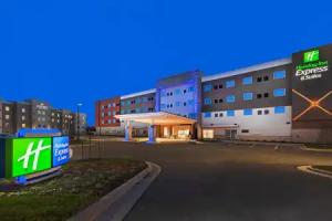 Holiday Inn Express & Suites Lenexa - Area by IHG, Overland Park