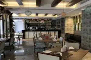 The Compass Hotel, Amman