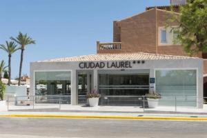 Aparthotel Ciudad Laurel, Cala Bona