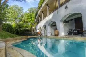 Ionian Blue Garden Suites, Perama