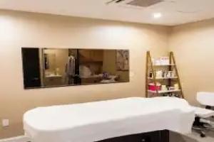 Iris Hotel Boston, Brookline