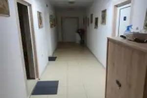Rooms Lagat, Troyan