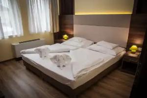 Hotel Jade - Ezüsthíd Hotel, Veszprem
