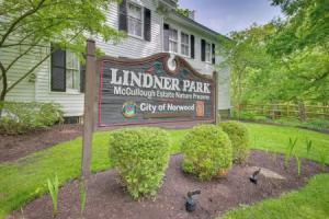 Pet-friendly Retreat w/ Hot Tub, Cincinnati