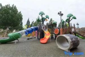 Elves Castle Fairy Tale Family Hotel, Beijing
