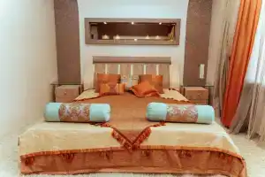 Leto Apart (Summer Apart) on Milchakov Street, Perm