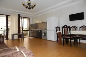 Luka & Eka, Kobuleti