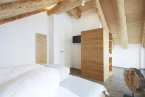 Chalet in Ladis by Ski Slope & Sonnenbahn, Fiss