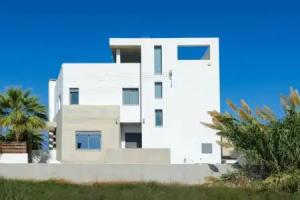 Villa Pearl, Protaras