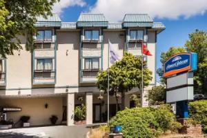 Howard Johnson Hotel -, Victoria