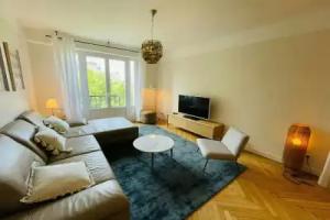 L Appart d en Face Apartments, Reims