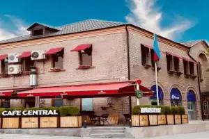 Central Hostel, Sheki