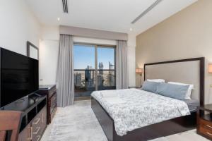 SuperHost - Vibrant Studio With Canal View Near Mall, Dubai
