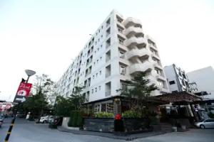 Pacific Park Hotel, Sri Racha