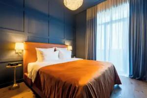 Zorba & Bond hotel on the 8th, Tbilisi