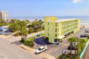 Waters Edge - Ocean View at Symphony Beach Club Apartments, Ormond Beach