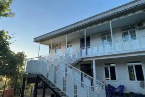 Family Hotel Gantiadi, Makhinjauri