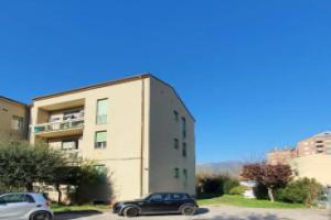 2 bed flat Centre & Stadio free parking Apartments, Terni