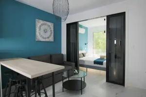 Limnaria 123: Seaside Romantic Flat Apartments, Paphos